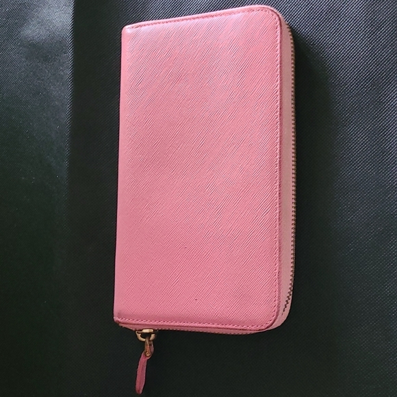 Pink Prada wallet - Picture 2 of 7